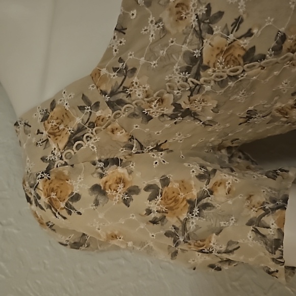 MILK & HONEY Floral Eyelet Corset Cropped Coquette Castlecore Top - Picture 6 of 12